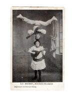 Les Andrieu, Acrobates Mondains